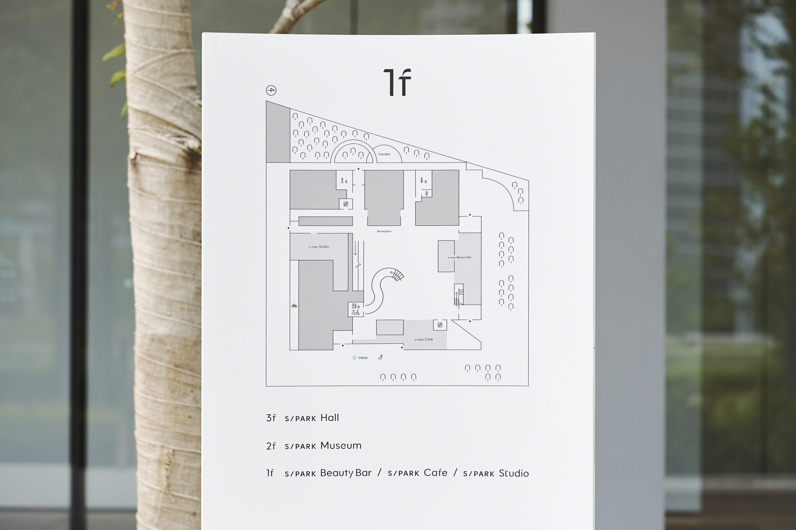 borg-bruckner-shiseido-spatial-design-signage-wayfinding-002