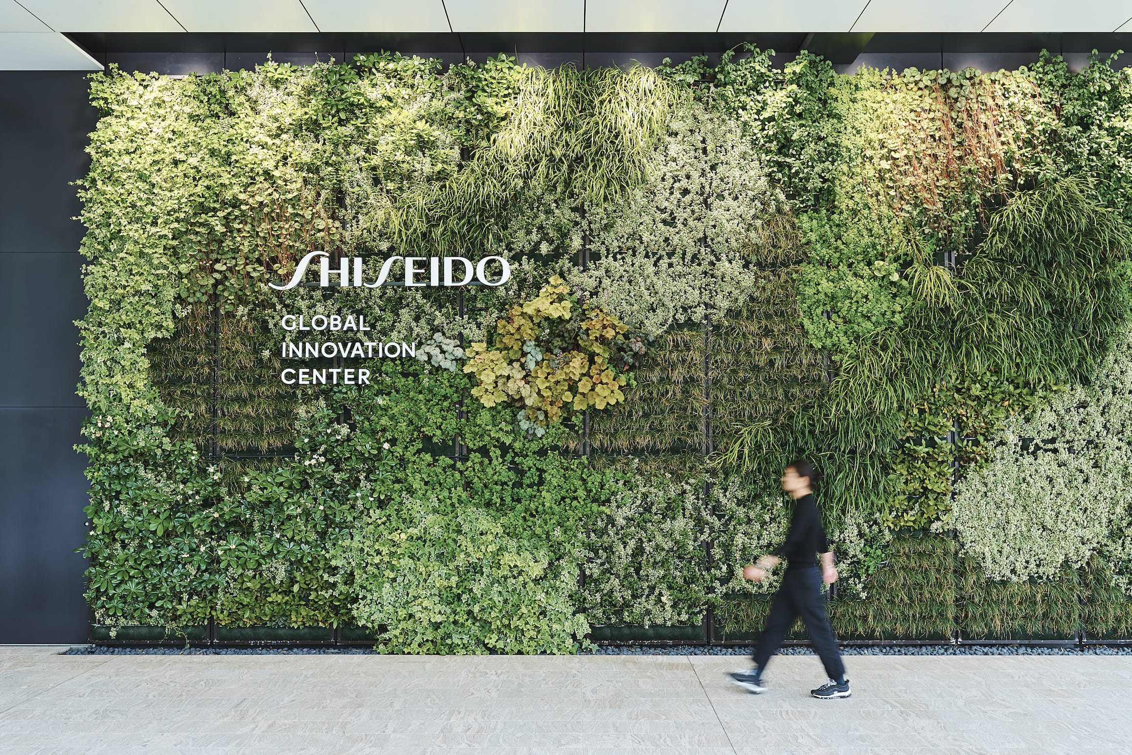 borg-bruckner-shiseido-spatial-design-signage-wayfinding-005